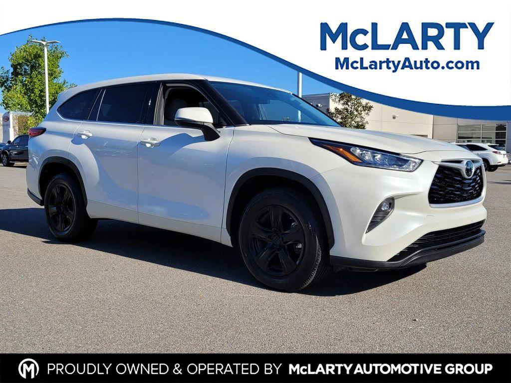 used 2020 Toyota Highlander car, priced at $27,573