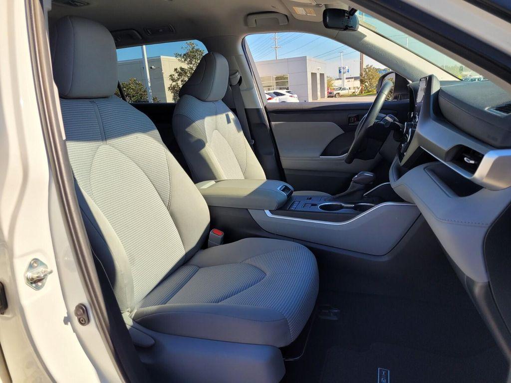 used 2020 Toyota Highlander car, priced at $27,573