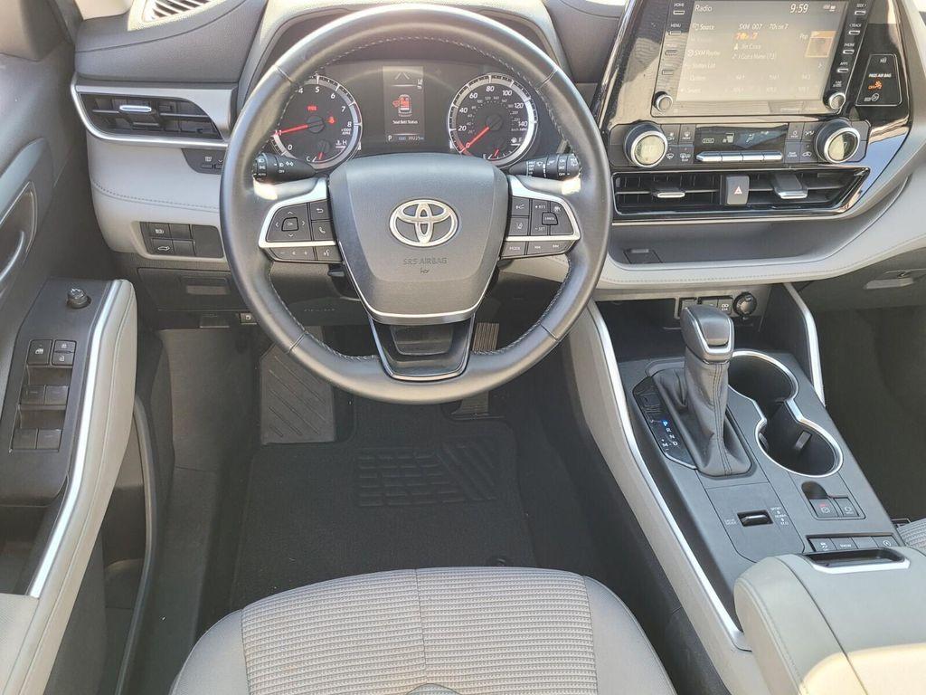 used 2020 Toyota Highlander car, priced at $27,573