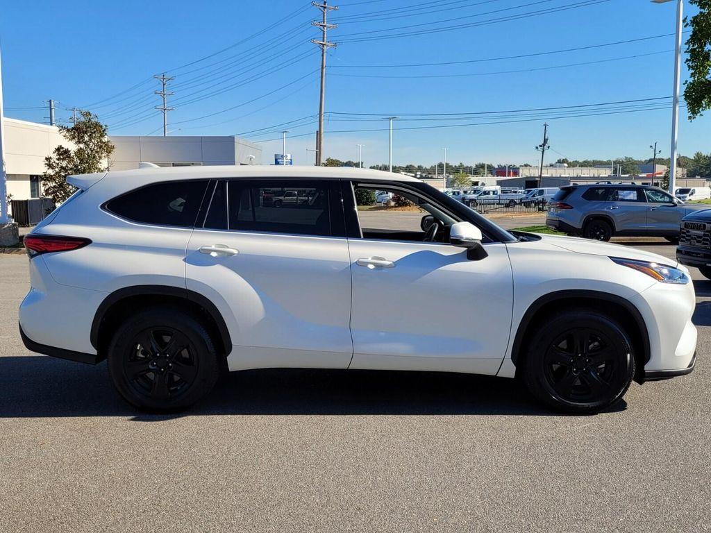used 2020 Toyota Highlander car, priced at $27,573