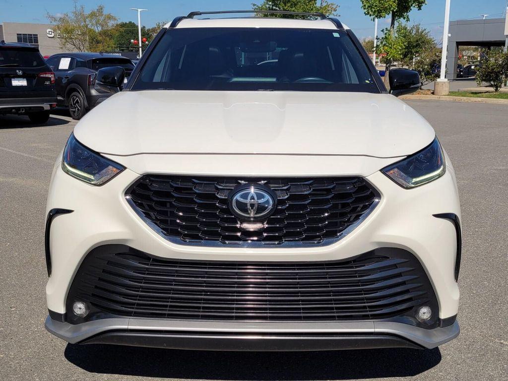 used 2021 Toyota Highlander car, priced at $32,000