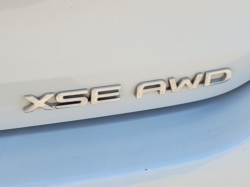 used 2021 Toyota Highlander car, priced at $32,000
