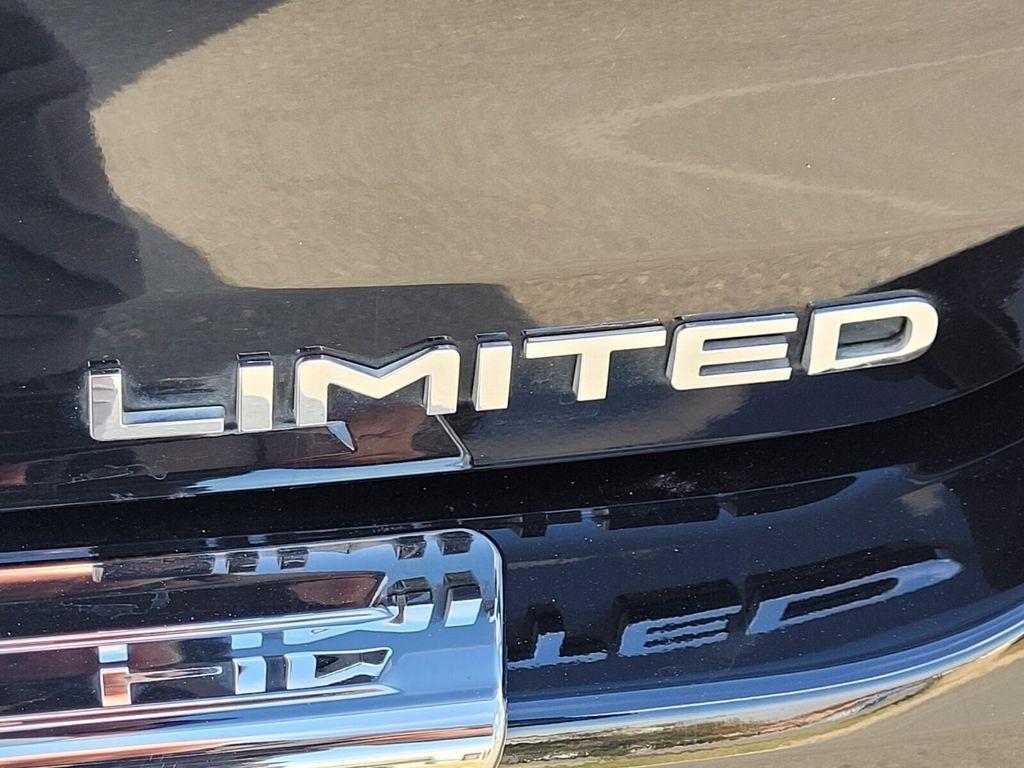 used 2021 Toyota Highlander car, priced at $32,579