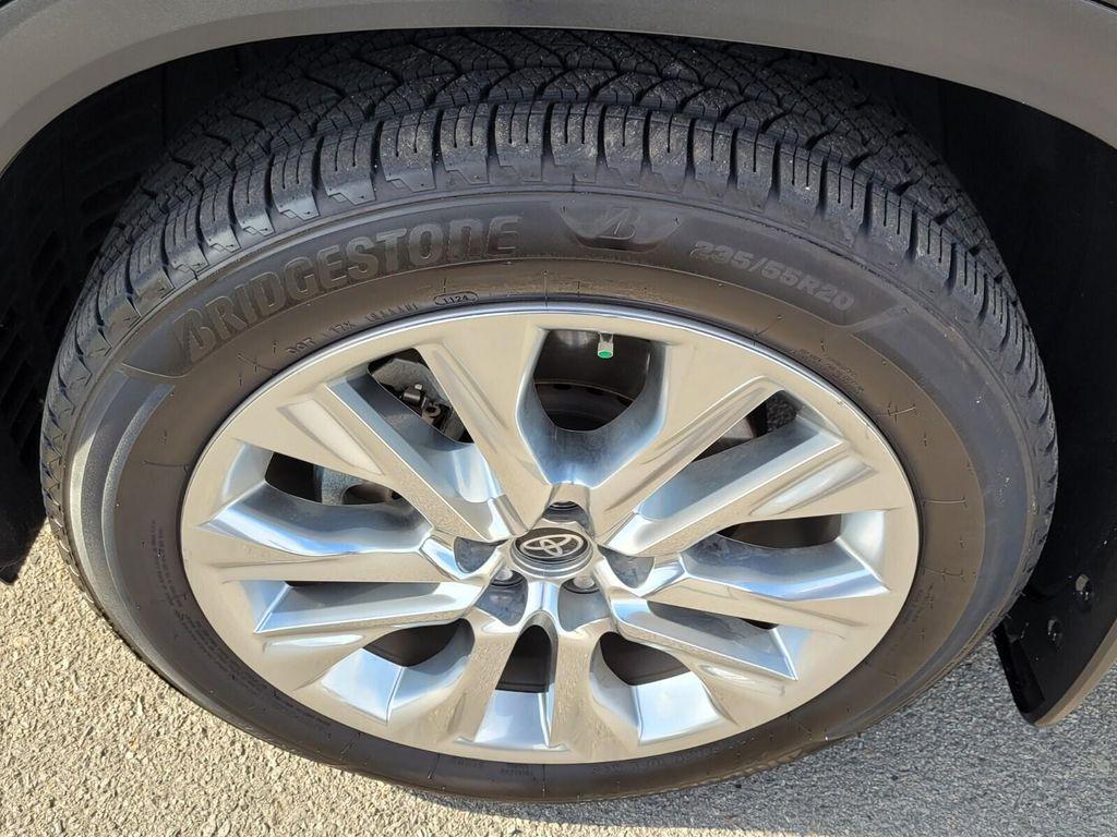 used 2021 Toyota Highlander car, priced at $32,579