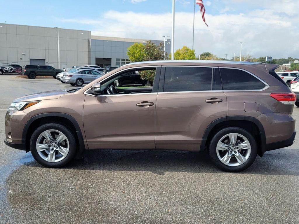 used 2019 Toyota Highlander car, priced at $23,597
