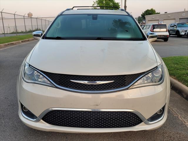 used 2017 Chrysler Pacifica car