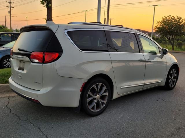used 2017 Chrysler Pacifica car