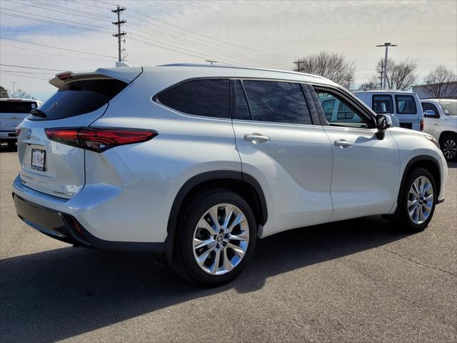 used 2021 Toyota Highlander car, priced at $32,444