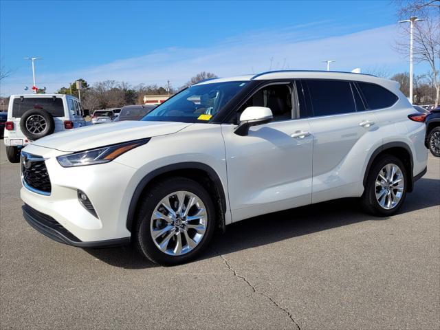 used 2021 Toyota Highlander car, priced at $32,444