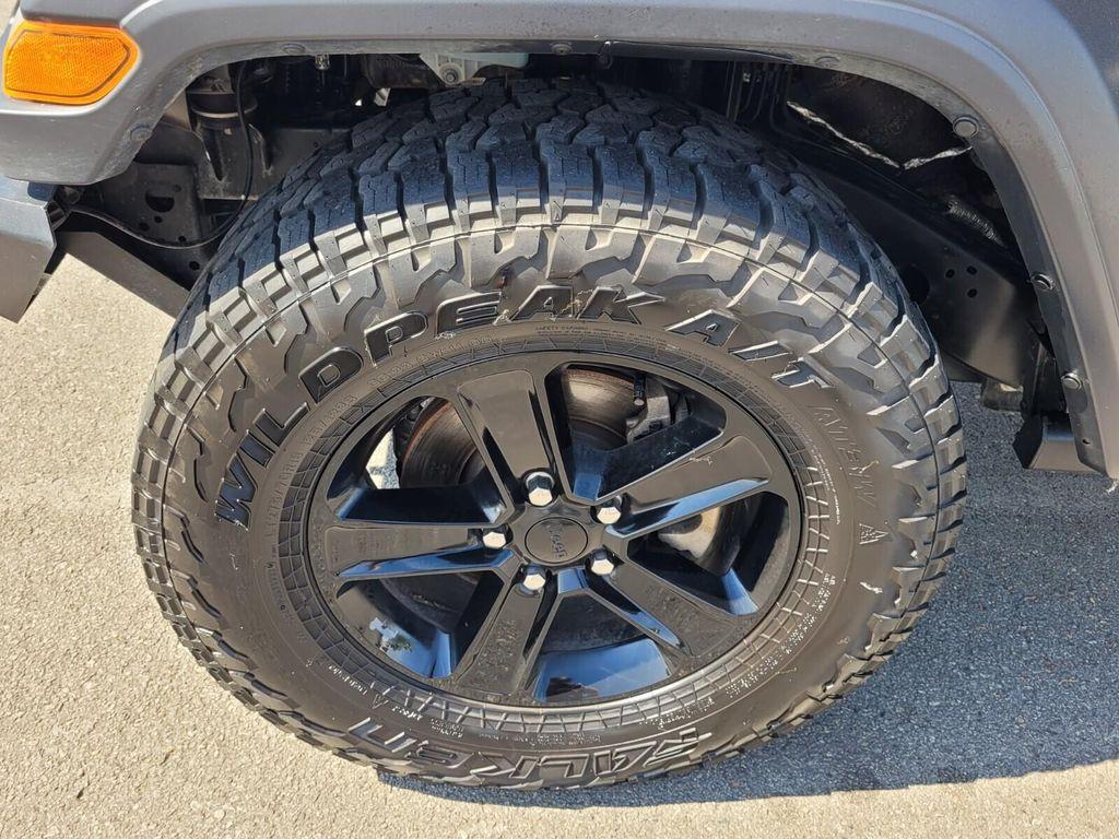 used 2022 Jeep Wrangler Unlimited car, priced at $27,288