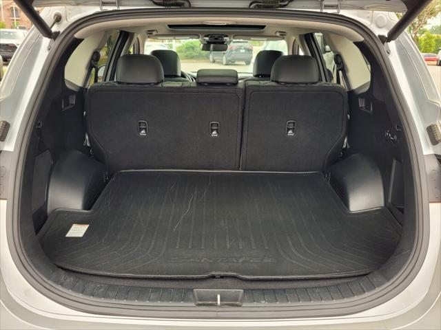 used 2022 Hyundai Santa Fe car, priced at $27,604