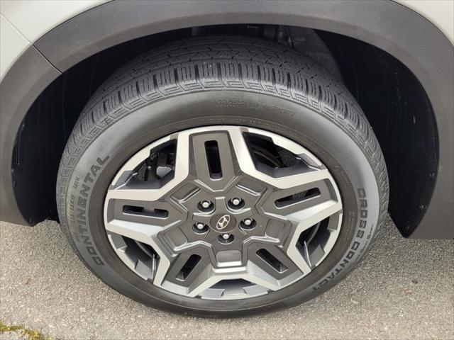 used 2022 Hyundai Santa Fe car, priced at $27,604