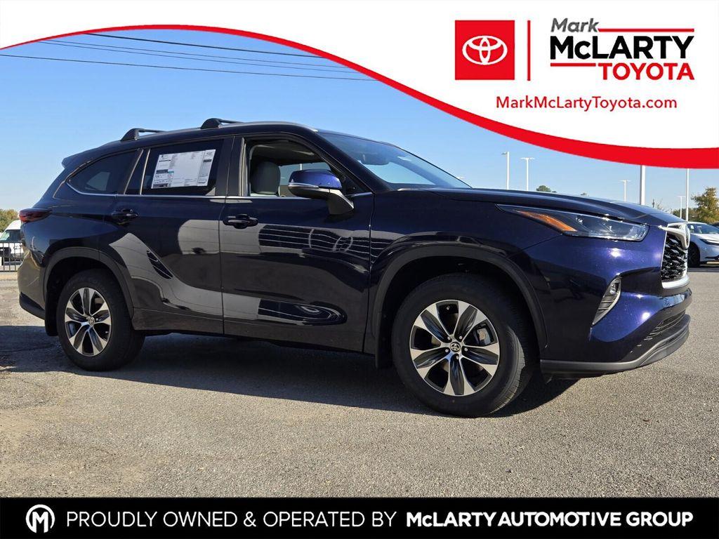 new 2026 Toyota Highlander car, priced at $48,645
