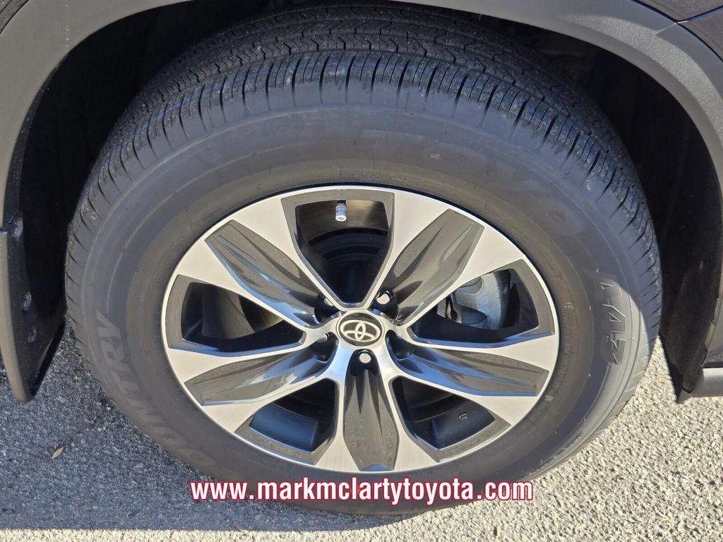 new 2026 Toyota Highlander car, priced at $48,645