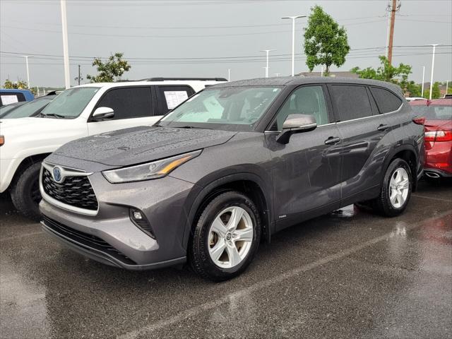 used 2022 Toyota Highlander Hybrid car, priced at $29,923