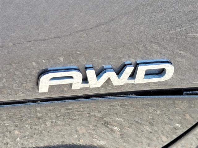used 2022 Toyota Highlander Hybrid car, priced at $28,000