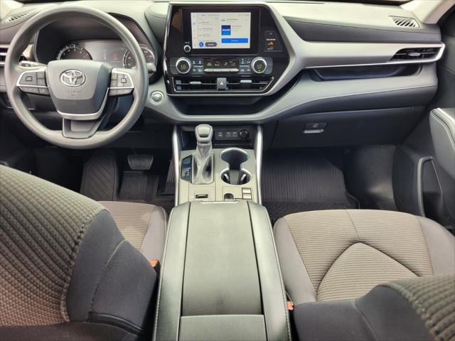 used 2023 Toyota Highlander car, priced at $31,989
