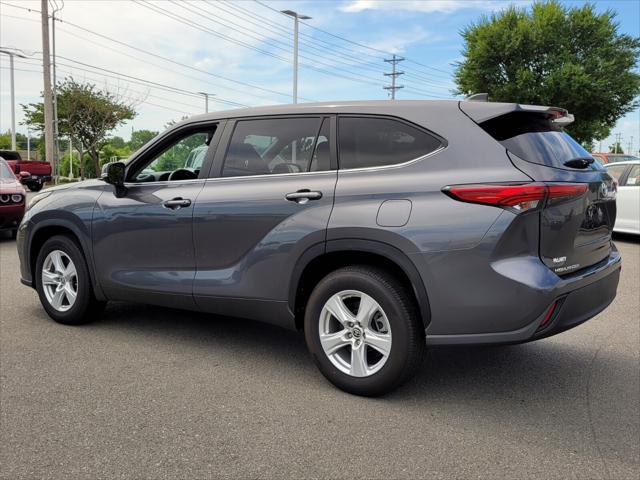 used 2023 Toyota Highlander car, priced at $31,989