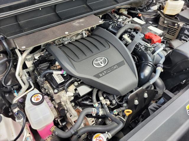 used 2023 Toyota Highlander car, priced at $31,989