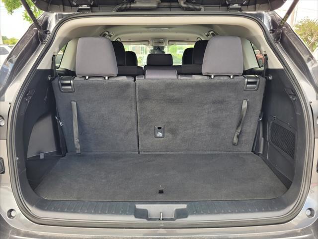 used 2023 Toyota Highlander car, priced at $31,989