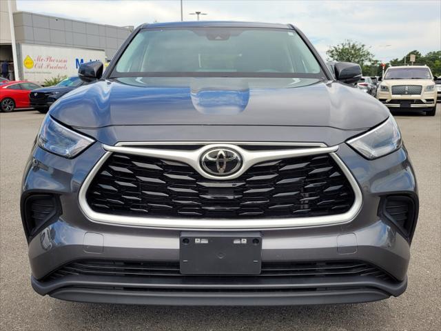 used 2023 Toyota Highlander car, priced at $31,989