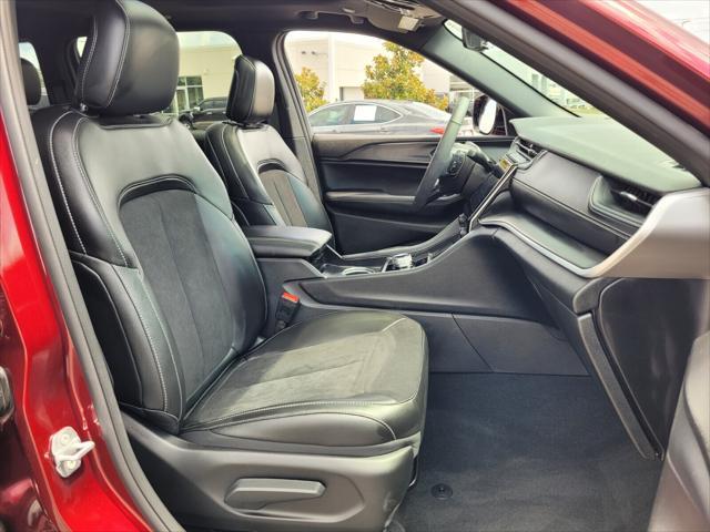 used 2025 Jeep Grand Cherokee car, priced at $37,989