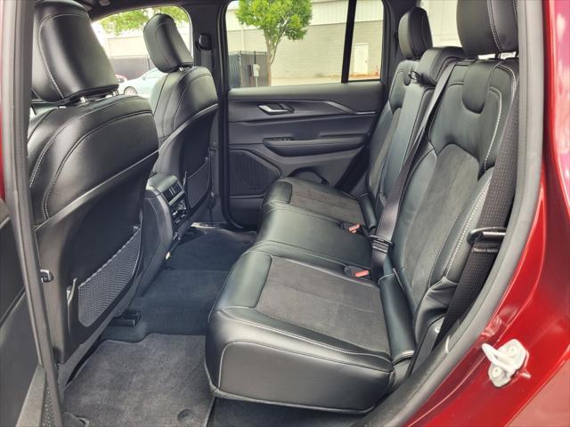 used 2025 Jeep Grand Cherokee car, priced at $37,989