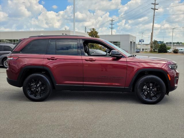 used 2025 Jeep Grand Cherokee car, priced at $37,989