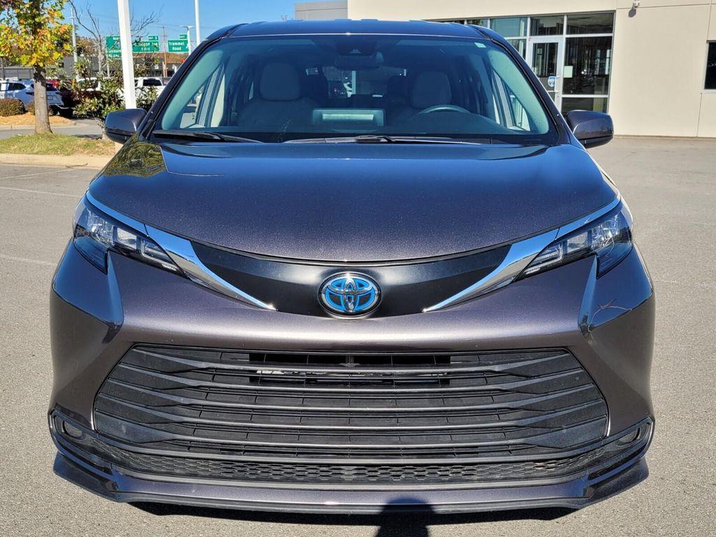 used 2024 Toyota Sienna car, priced at $35,589