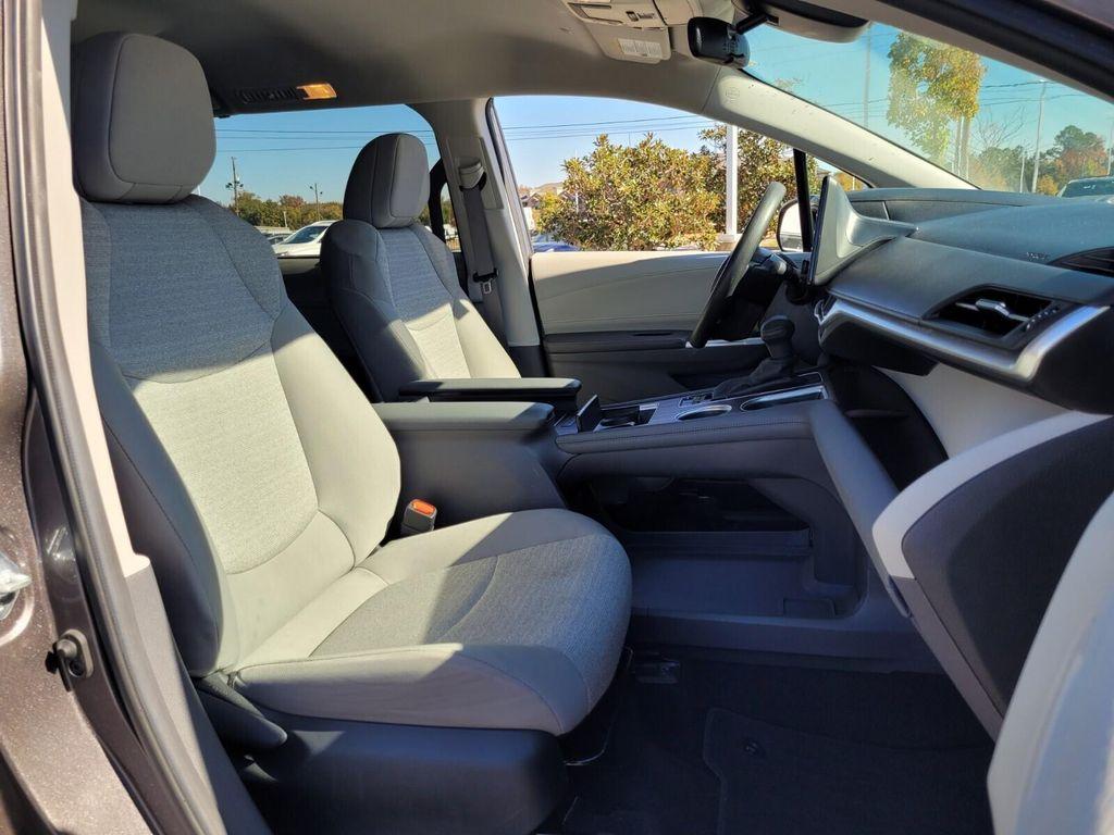 used 2024 Toyota Sienna car, priced at $35,589
