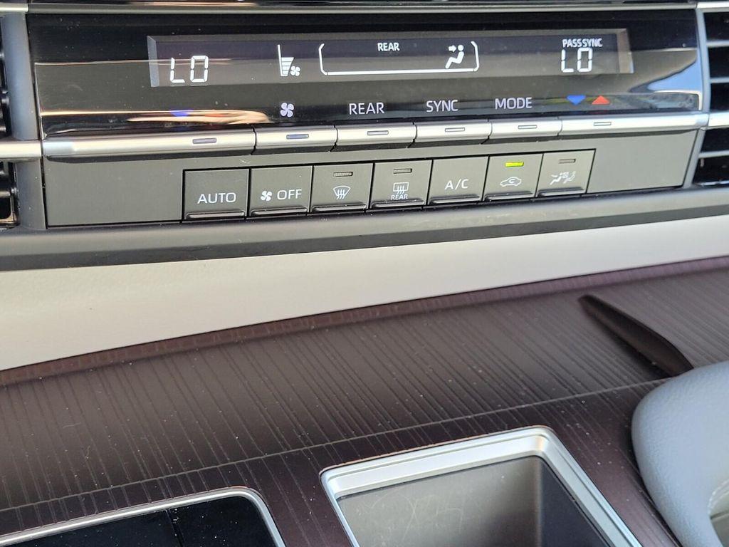 used 2024 Toyota Sienna car, priced at $35,589