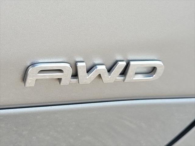 used 2022 Toyota Highlander Hybrid car, priced at $32,586