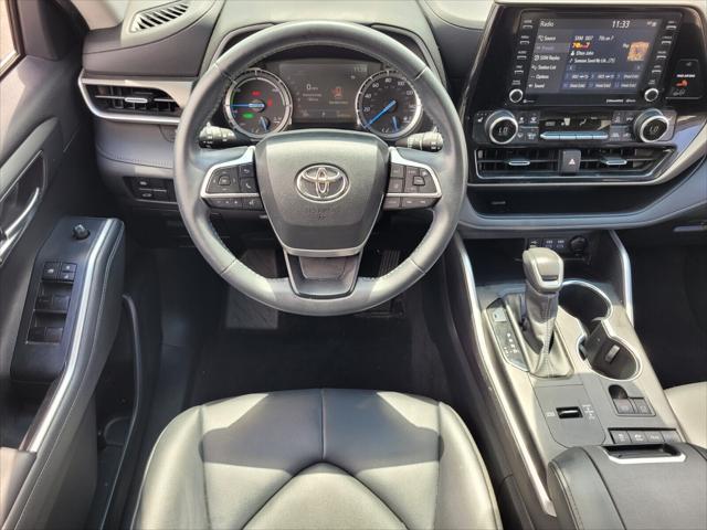 used 2022 Toyota Highlander Hybrid car, priced at $32,586