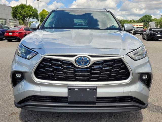 used 2022 Toyota Highlander Hybrid car, priced at $32,586