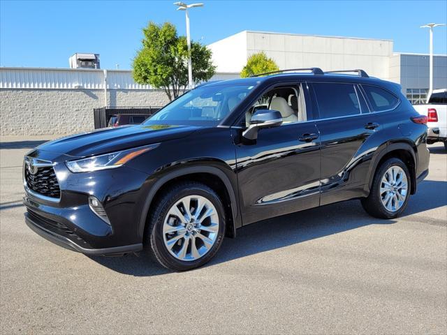 used 2020 Toyota Highlander car, priced at $26,077