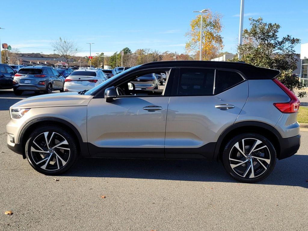used 2022 Volvo XC40 car, priced at $22,036