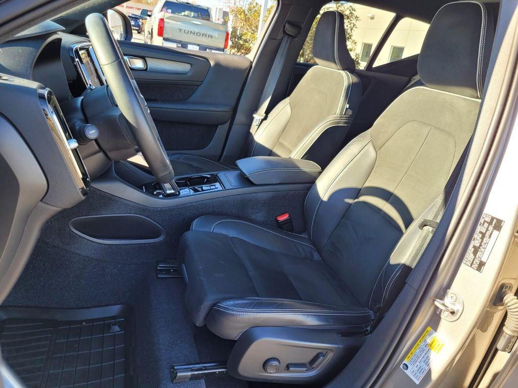 used 2022 Volvo XC40 car, priced at $22,036