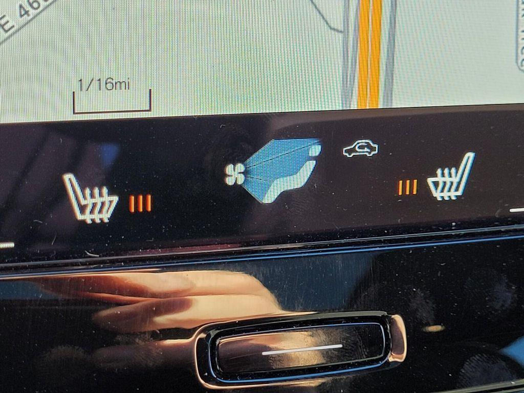 used 2022 Volvo XC40 car, priced at $22,036