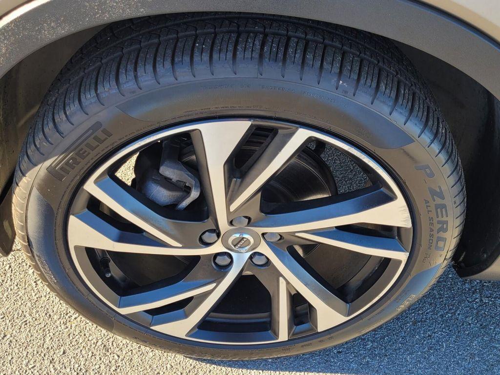used 2022 Volvo XC40 car, priced at $22,036