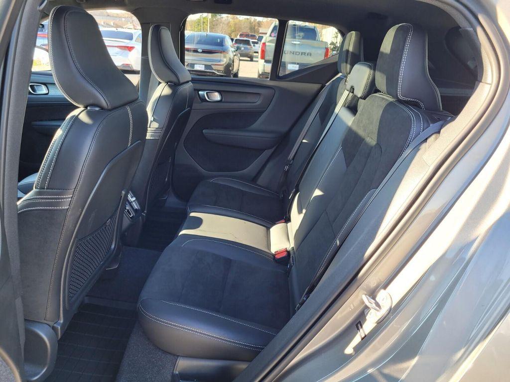 used 2022 Volvo XC40 car, priced at $22,036