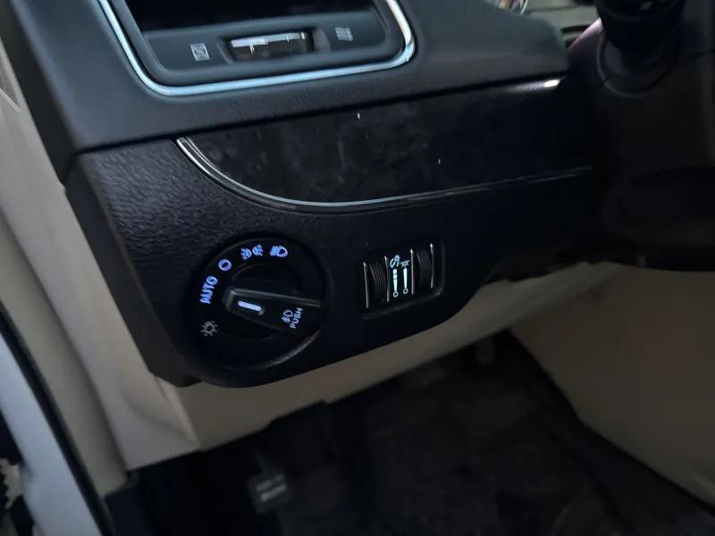 used 2014 Chrysler Town & Country car, priced at $7,250
