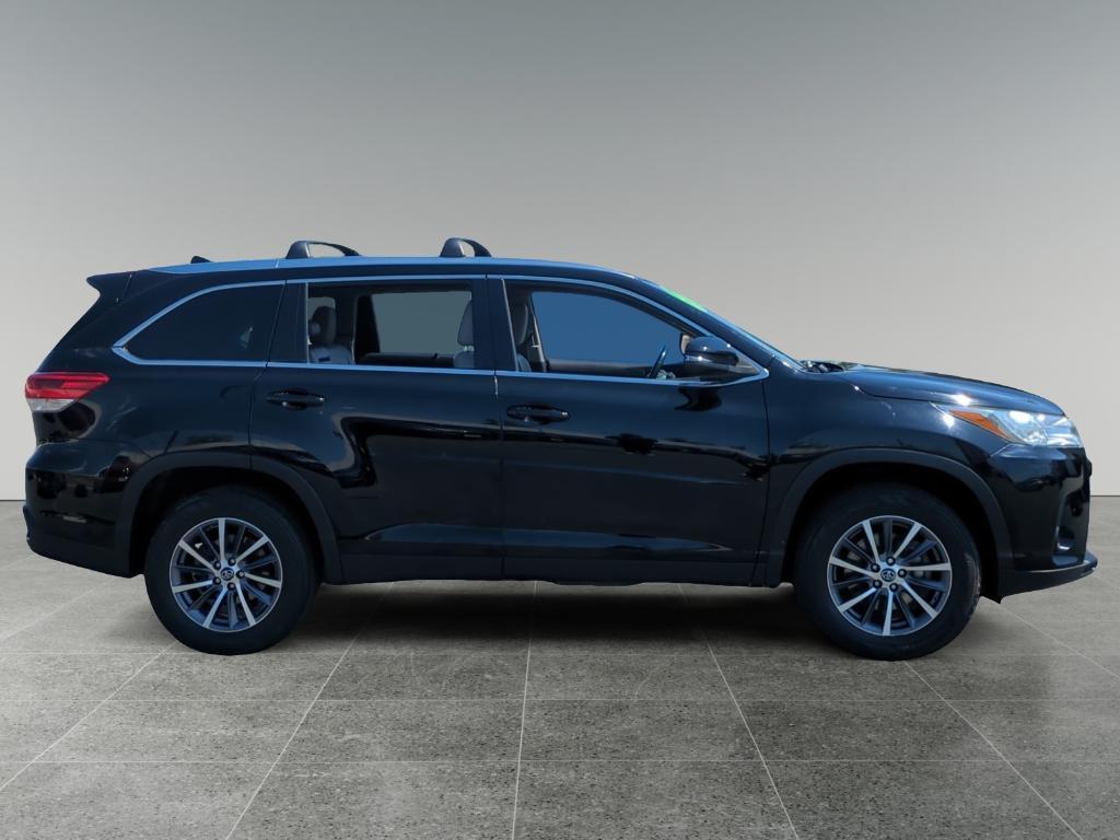 used 2019 Toyota Highlander car, priced at $25,966
