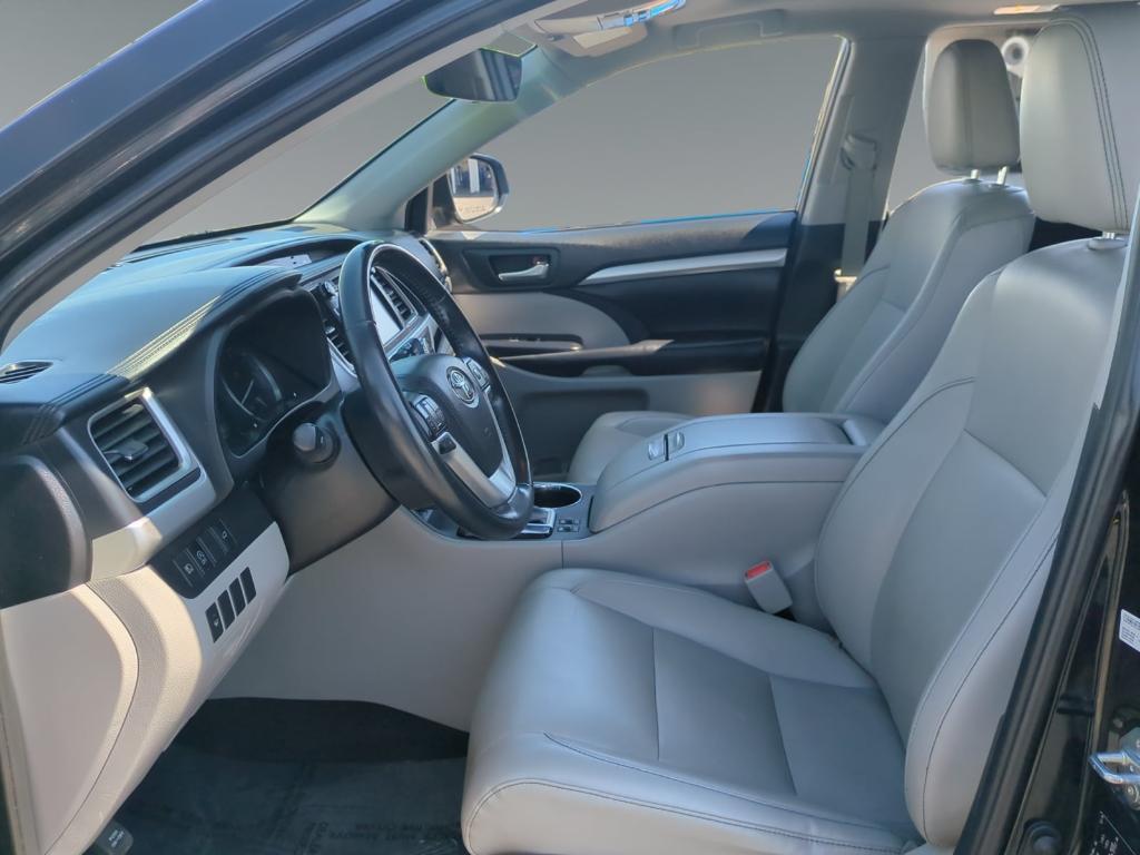 used 2019 Toyota Highlander car, priced at $25,966