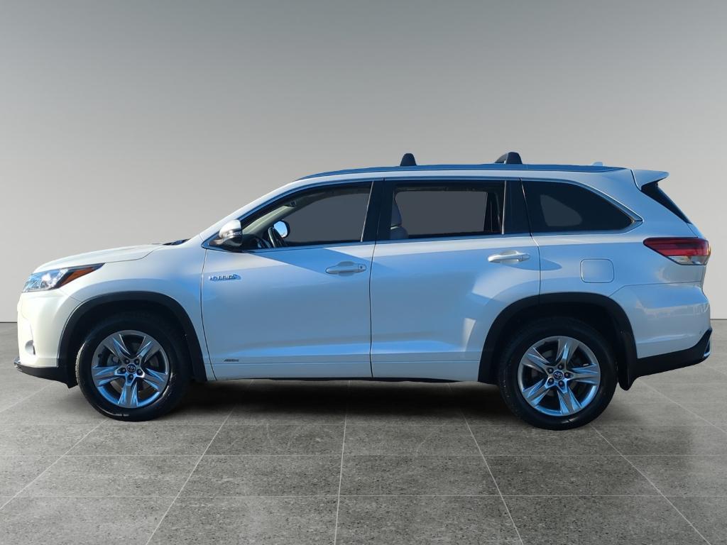 used 2019 Toyota Highlander Hybrid car, priced at $26,500