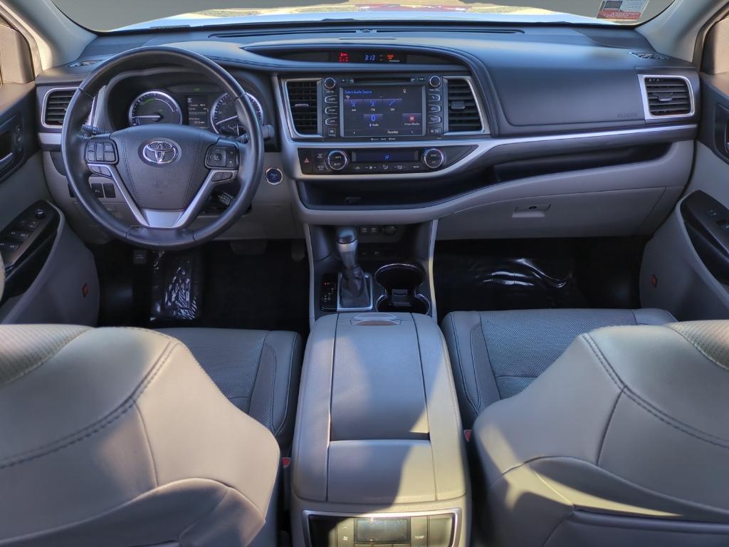 used 2019 Toyota Highlander Hybrid car, priced at $26,500