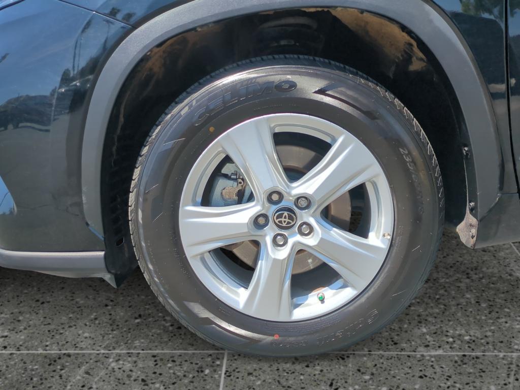 used 2023 Toyota Highlander car, priced at $34,970