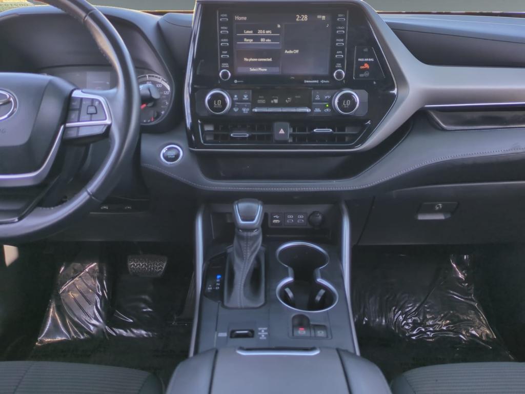 used 2022 Toyota Highlander car, priced at $32,815