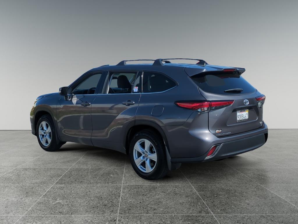 used 2022 Toyota Highlander car, priced at $32,815