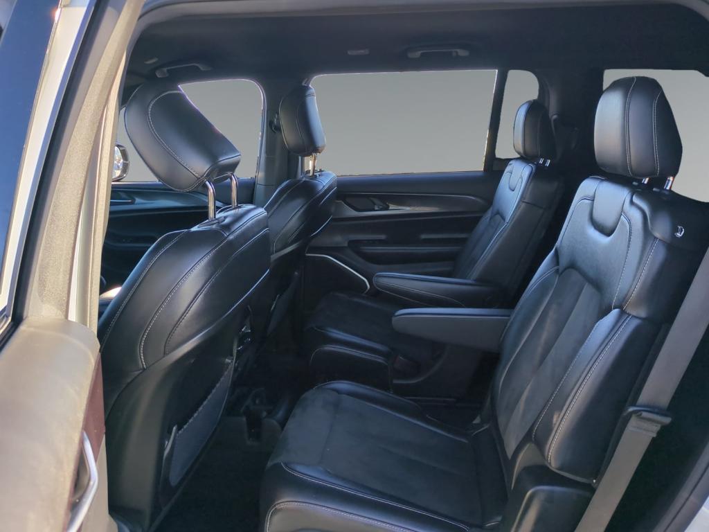 used 2022 Jeep Grand Cherokee L car