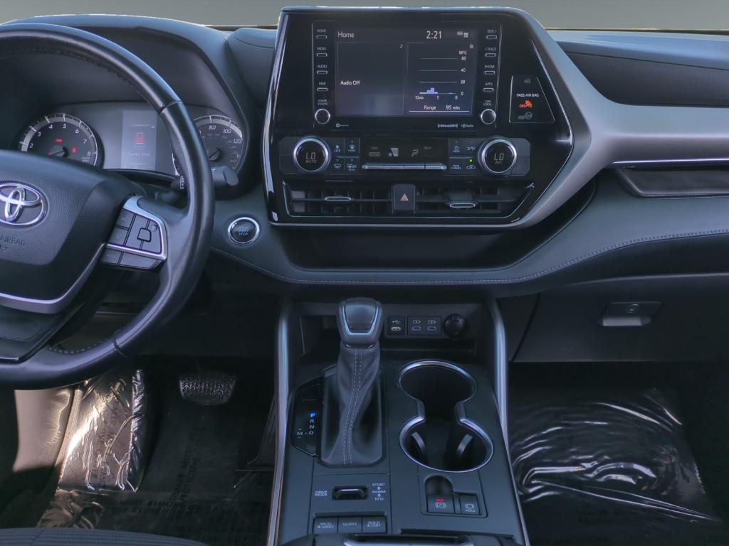 used 2022 Toyota Highlander car, priced at $31,503